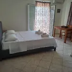 Rouchotas By Viktor 1rst Floor Apartament *