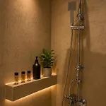 Rouchotas By Viktor 1rst Floor 아르고스톨리온