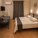 Rouchotas By Viktor 1rst Floor 아파트