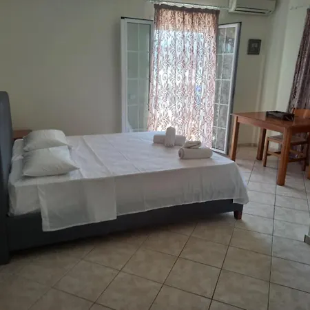 Rouchotas By Viktor 1rst Floor Apartament *